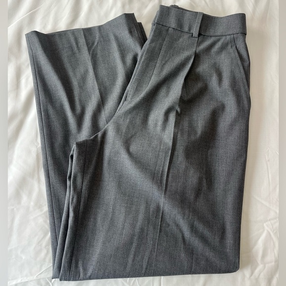 Uniqlo Gray Women's Trousers - Picture 6 of 7